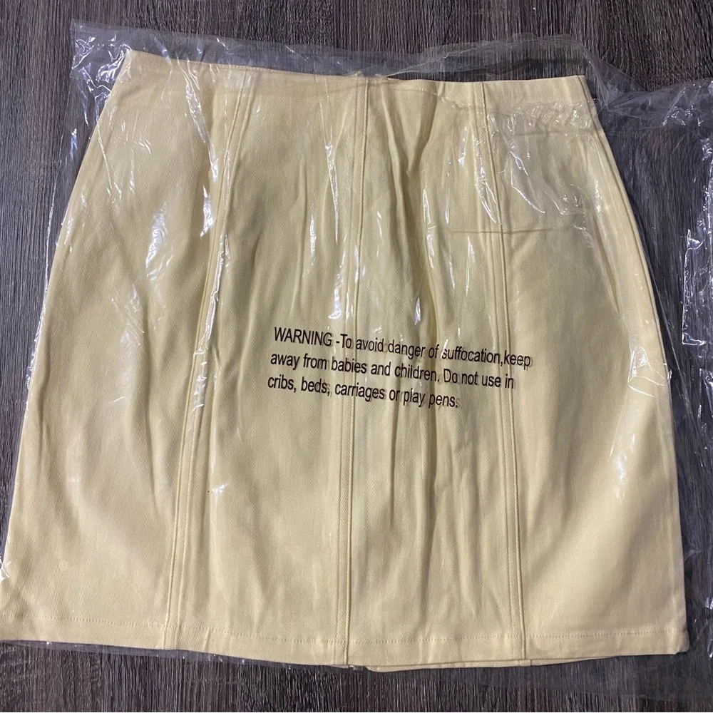 NEW Blue Rain Zip Front Light Yellow Mini Skirt - Picture 3 of 9